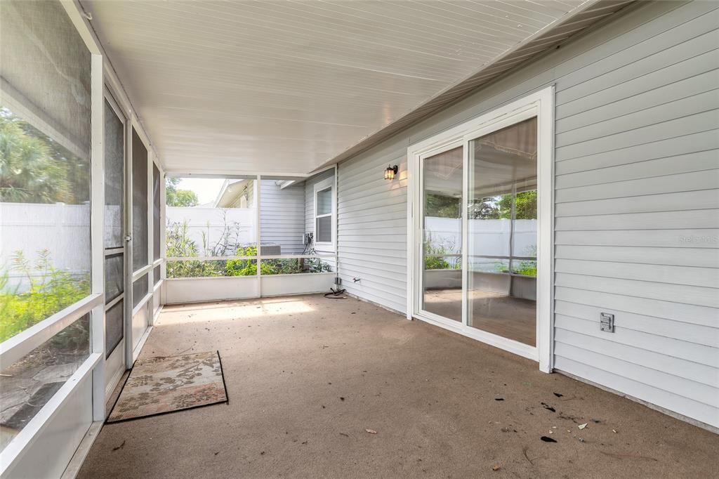 Active With Contract: $230,000 (3 beds, 2 baths, 1192 Square Feet)