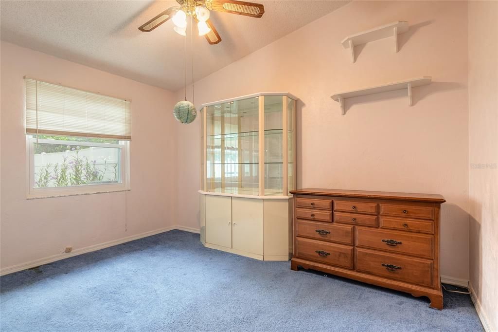 Active With Contract: $230,000 (3 beds, 2 baths, 1192 Square Feet)