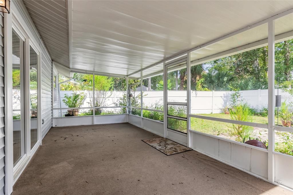 Active With Contract: $230,000 (3 beds, 2 baths, 1192 Square Feet)