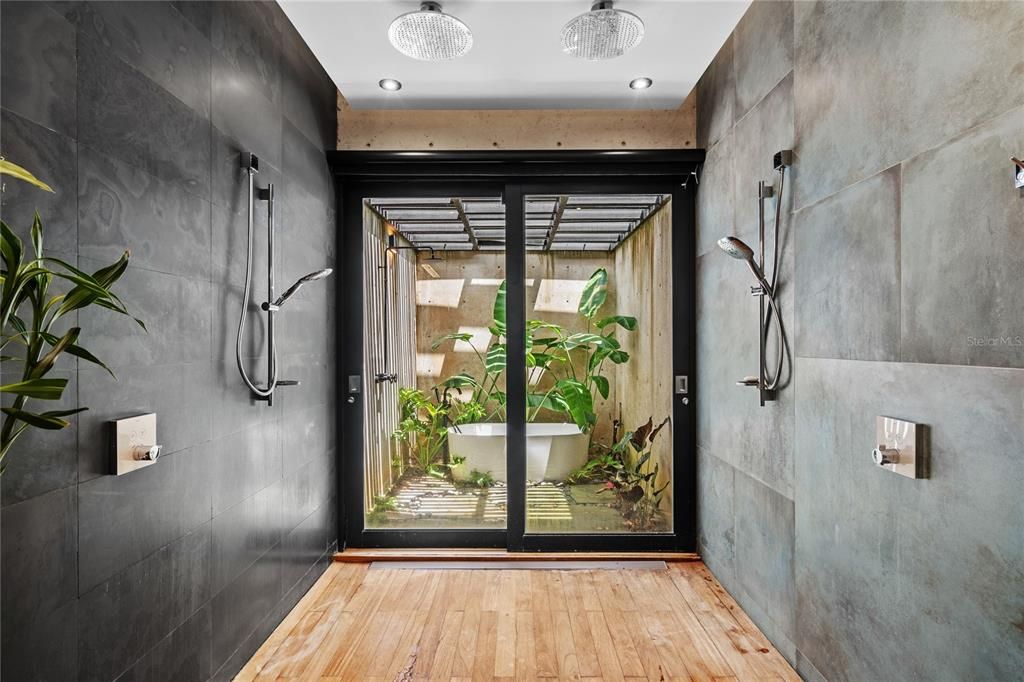 Activo con contrato: $4,995,000 (4 camas, 4 baños, 4046 Pies cuadrados)