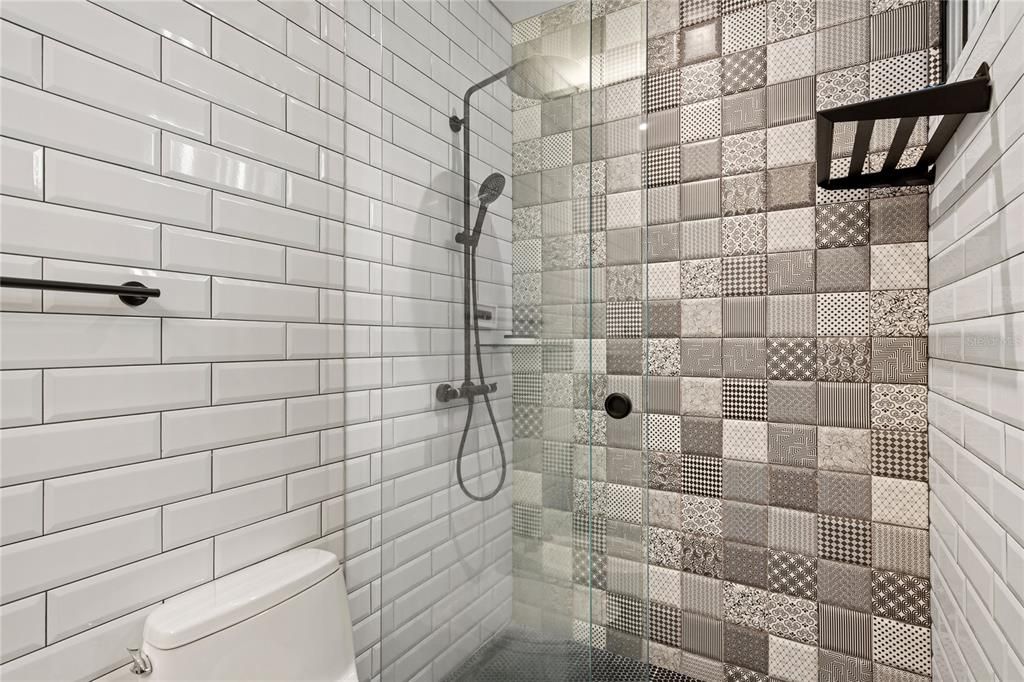 Activo con contrato: $4,995,000 (4 camas, 4 baños, 4046 Pies cuadrados)