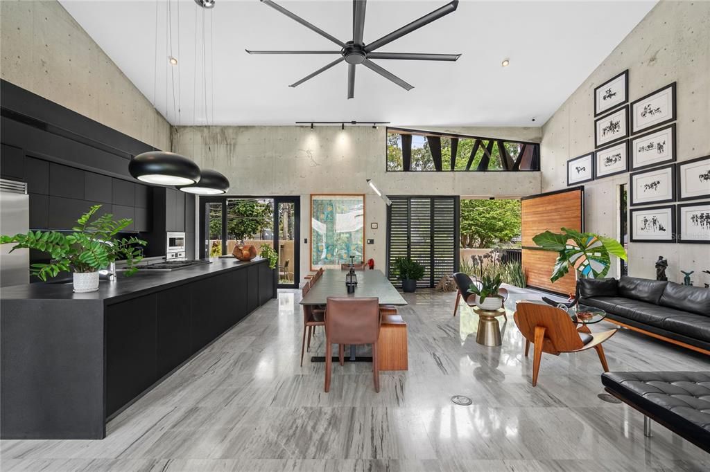 Activo con contrato: $4,995,000 (4 camas, 4 baños, 4046 Pies cuadrados)