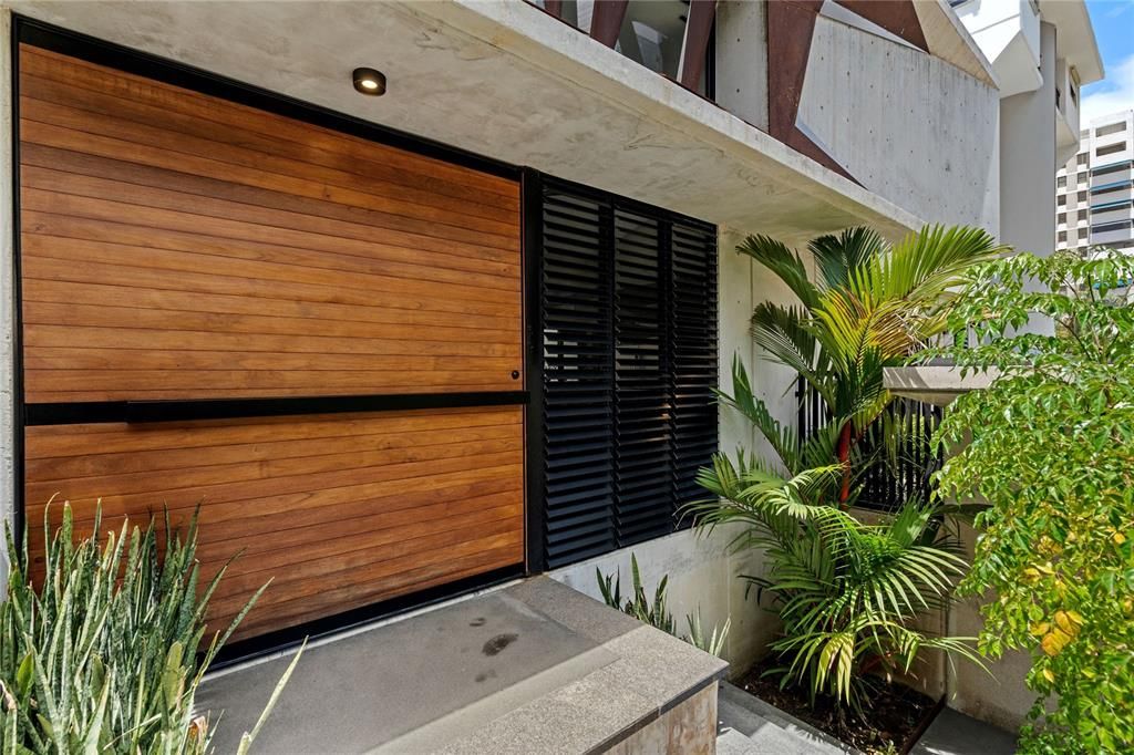 Activo con contrato: $4,995,000 (4 camas, 4 baños, 4046 Pies cuadrados)