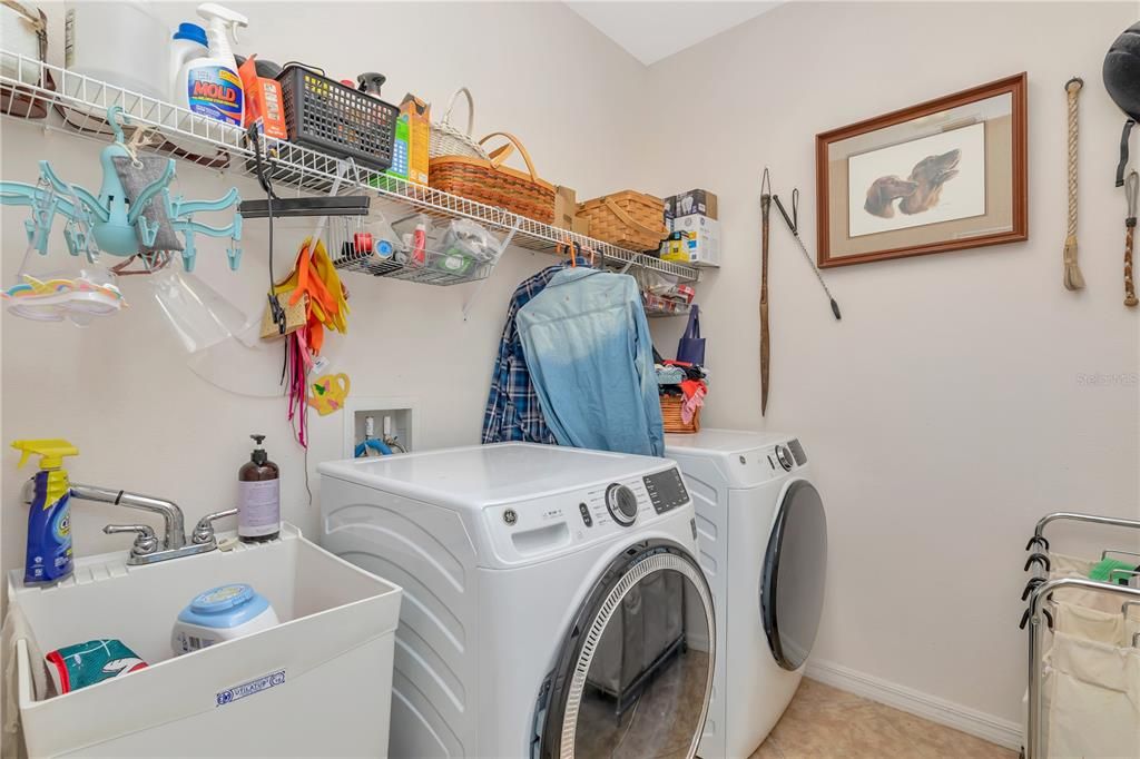 For Sale: $475,000 (3 beds, 2 baths, 2103 Square Feet)