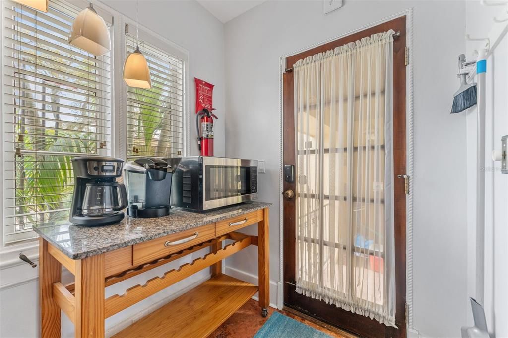 For Sale: $1,499,000 (6 beds, 5 baths, 3850 Square Feet)