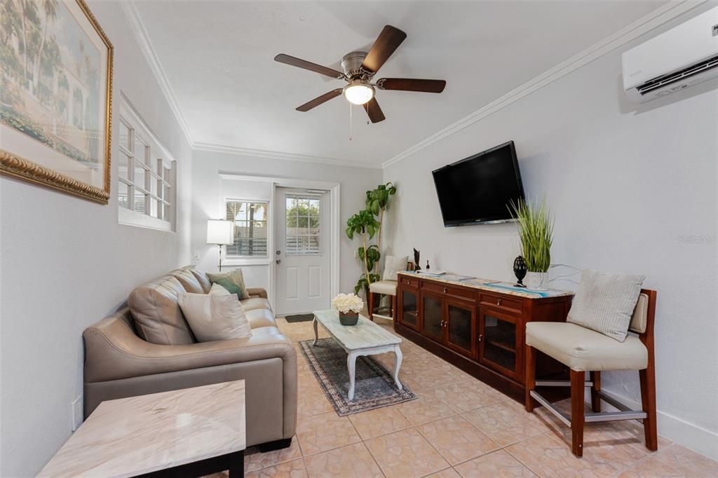 For Sale: $1,499,000 (6 beds, 5 baths, 3850 Square Feet)