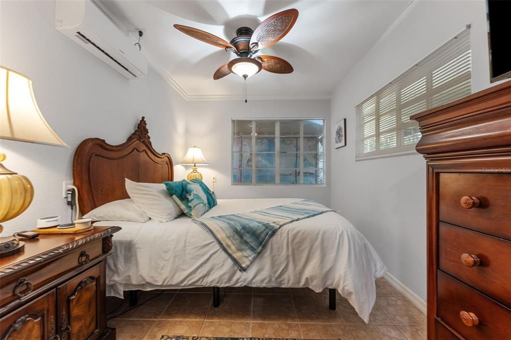 For Sale: $1,499,000 (6 beds, 5 baths, 3850 Square Feet)