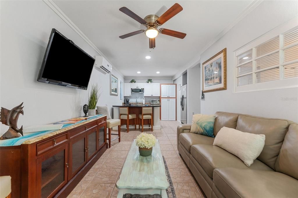 For Sale: $1,499,000 (6 beds, 5 baths, 3850 Square Feet)