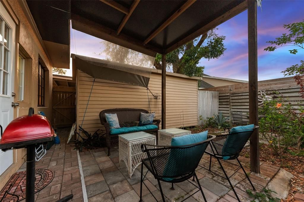 For Sale: $1,499,000 (6 beds, 5 baths, 3850 Square Feet)