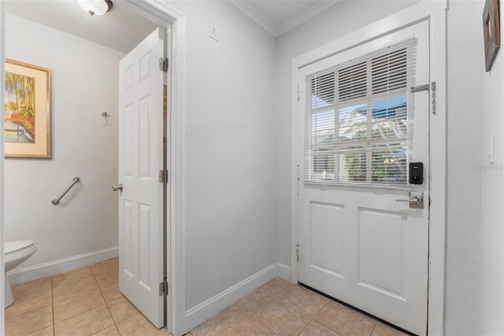 For Sale: $1,499,000 (6 beds, 5 baths, 3850 Square Feet)