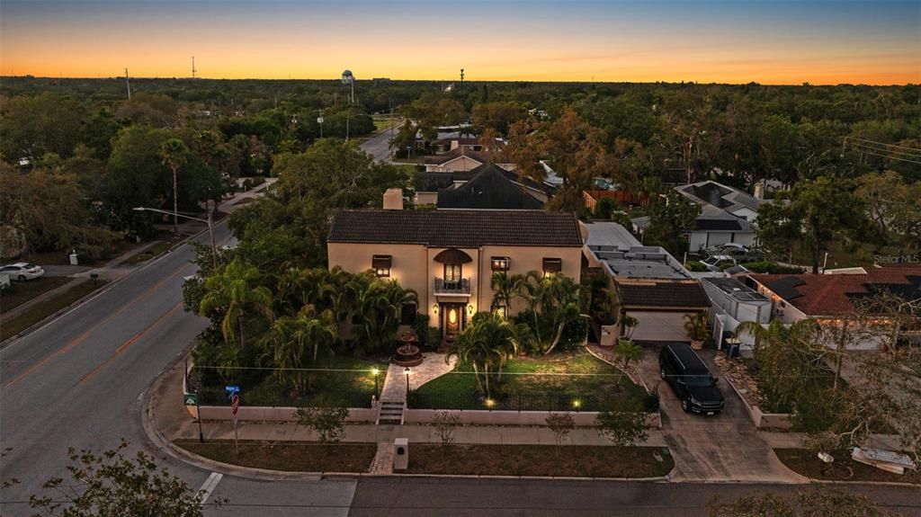 For Sale: $1,499,000 (6 beds, 5 baths, 3850 Square Feet)