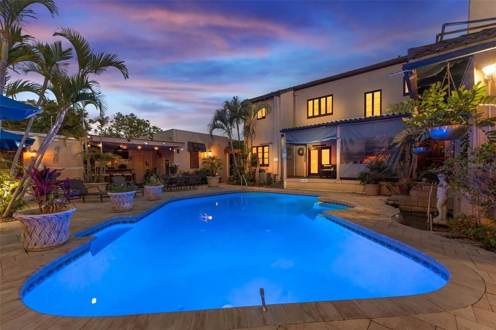 For Sale: $1,499,000 (6 beds, 5 baths, 3850 Square Feet)