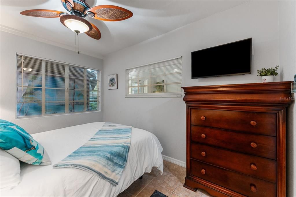 For Sale: $1,499,000 (6 beds, 5 baths, 3850 Square Feet)