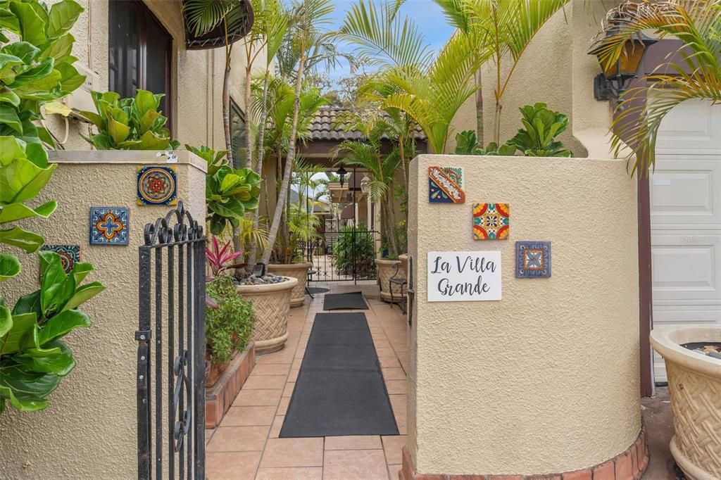 For Sale: $1,499,000 (6 beds, 5 baths, 3850 Square Feet)