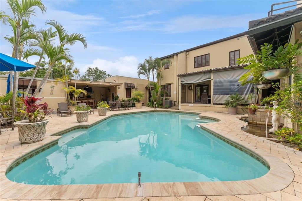 For Sale: $1,499,000 (6 beds, 5 baths, 3850 Square Feet)