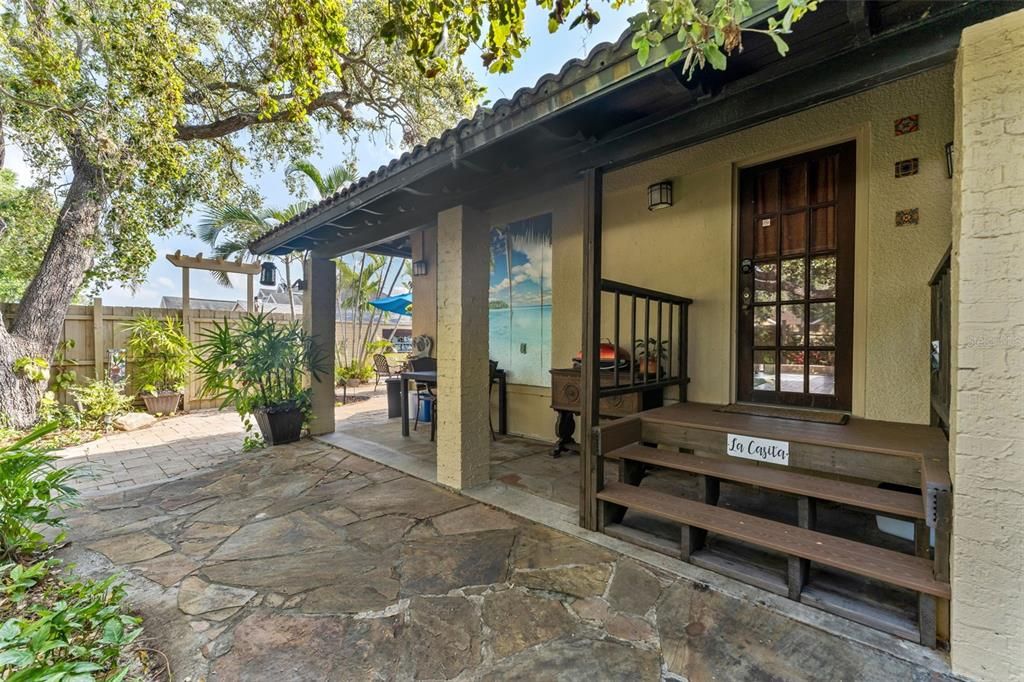 For Sale: $1,499,000 (6 beds, 5 baths, 3850 Square Feet)