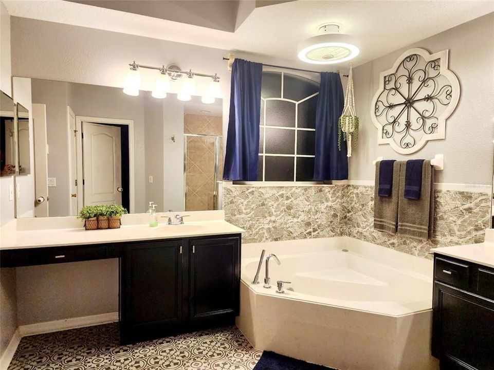 For Sale: $589,900 (4 beds, 3 baths, 2656 Square Feet)