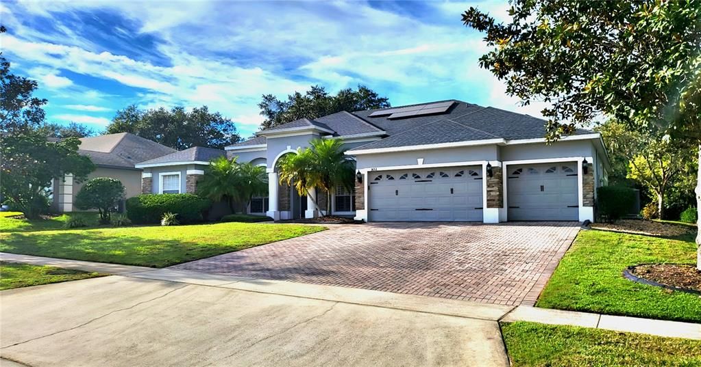 For Sale: $589,900 (4 beds, 3 baths, 2656 Square Feet)