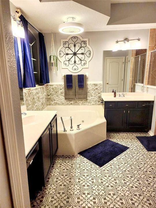 For Sale: $589,900 (4 beds, 3 baths, 2656 Square Feet)