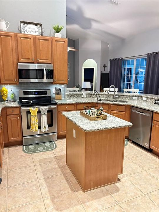 For Sale: $589,900 (4 beds, 3 baths, 2656 Square Feet)