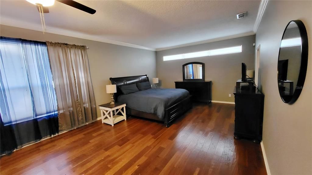 For Sale: $589,900 (4 beds, 3 baths, 2656 Square Feet)