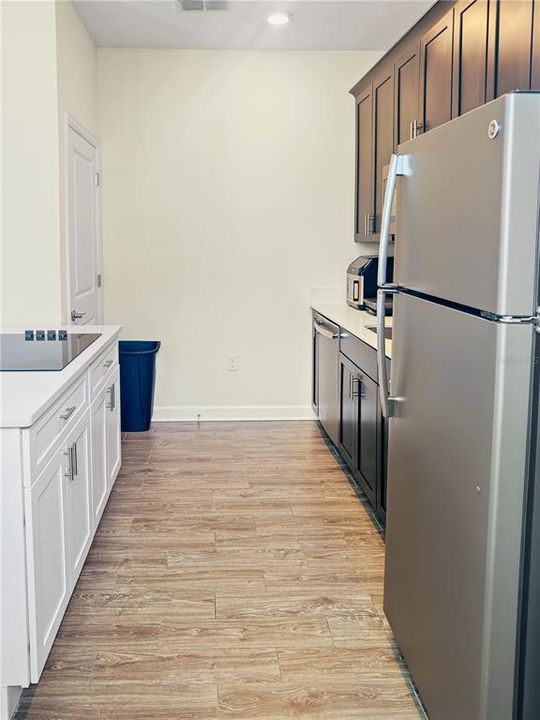 На продажу: $759,000 (5 спален, 3 ванн, 3683 Квадратных фут)