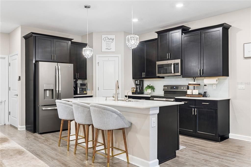 На продажу: $759,000 (5 спален, 3 ванн, 3683 Квадратных фут)