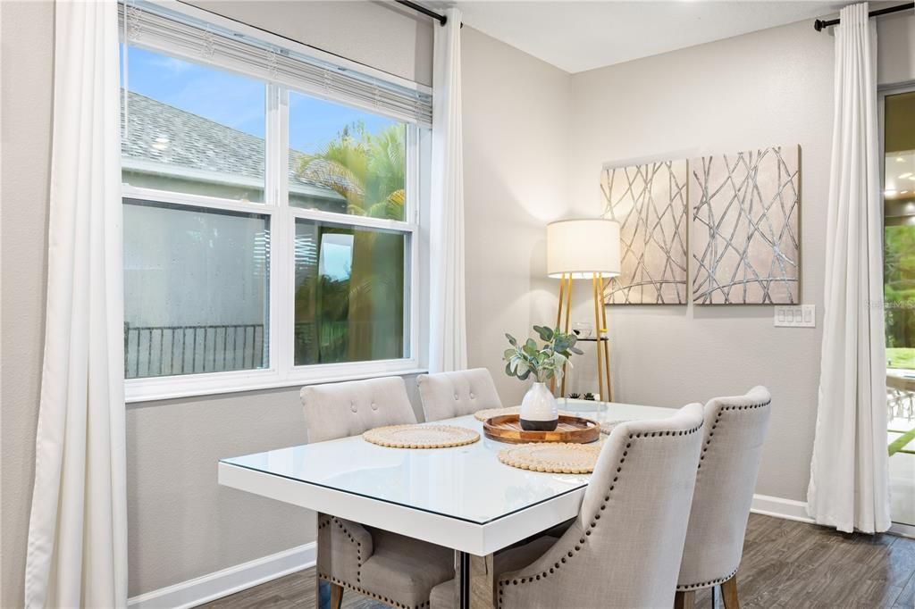 На продажу: $759,000 (5 спален, 3 ванн, 3683 Квадратных фут)