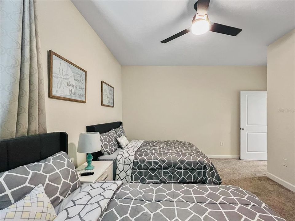 На продажу: $759,000 (5 спален, 3 ванн, 3683 Квадратных фут)