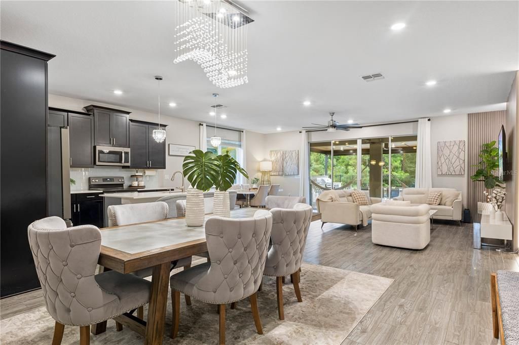 На продажу: $759,000 (5 спален, 3 ванн, 3683 Квадратных фут)