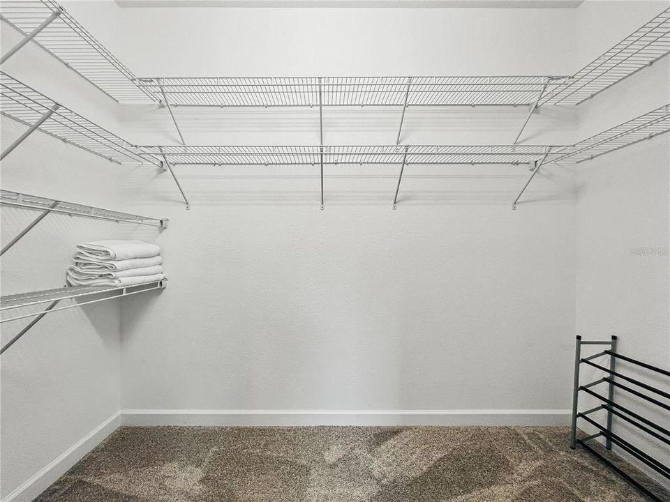 На продажу: $759,000 (5 спален, 3 ванн, 3683 Квадратных фут)