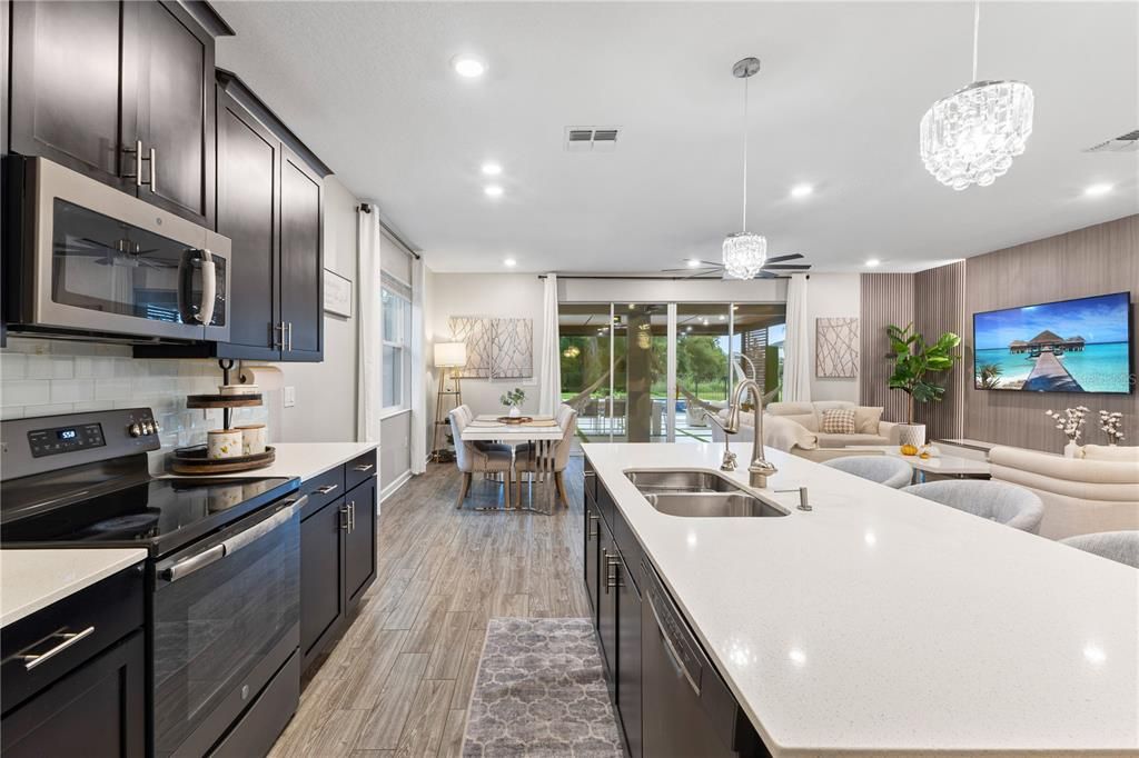 На продажу: $759,000 (5 спален, 3 ванн, 3683 Квадратных фут)