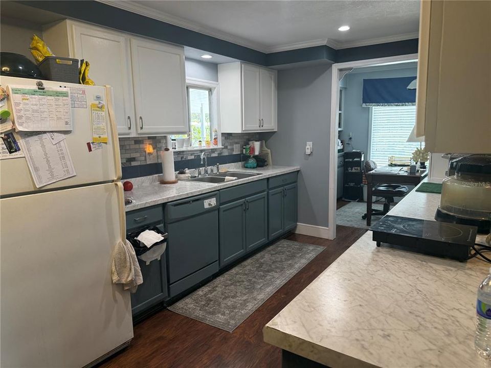 For Sale: $189,000 (3 beds, 2 baths, 1344 Square Feet)