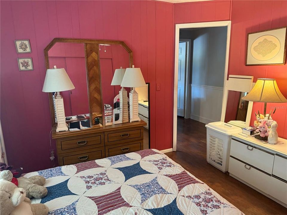 For Sale: $189,000 (3 beds, 2 baths, 1344 Square Feet)