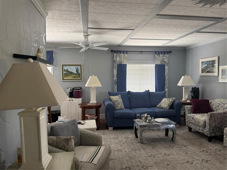 For Sale: $189,000 (3 beds, 2 baths, 1344 Square Feet)