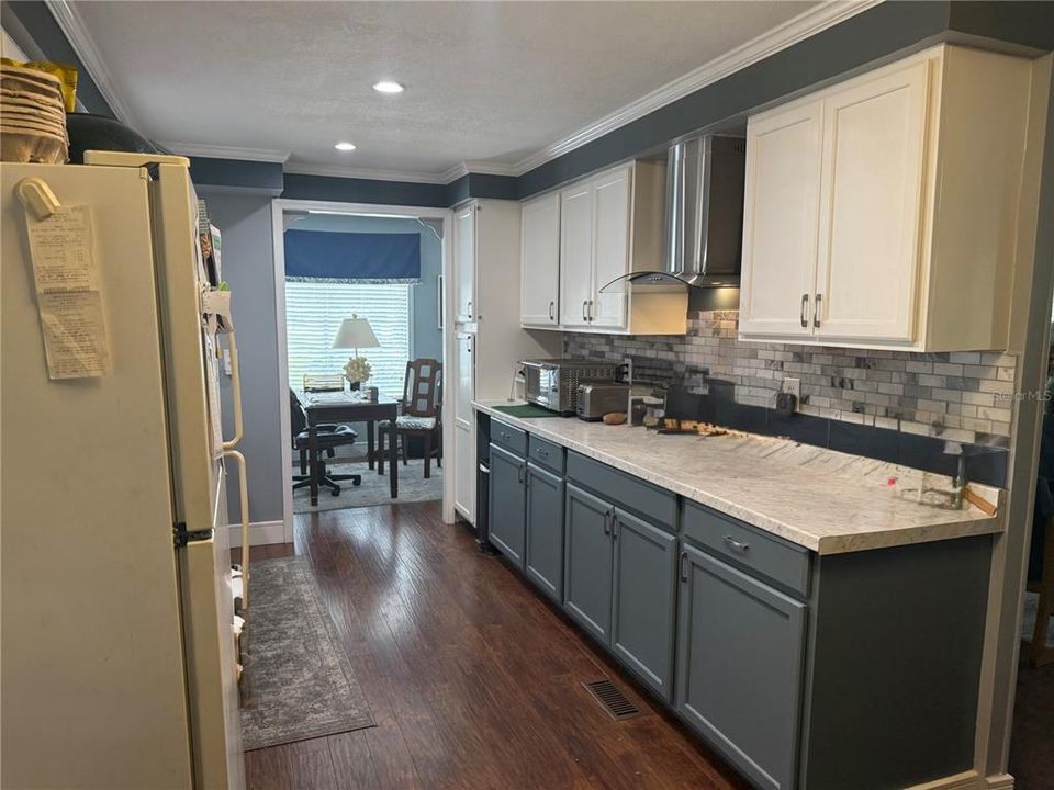 For Sale: $189,000 (3 beds, 2 baths, 1344 Square Feet)