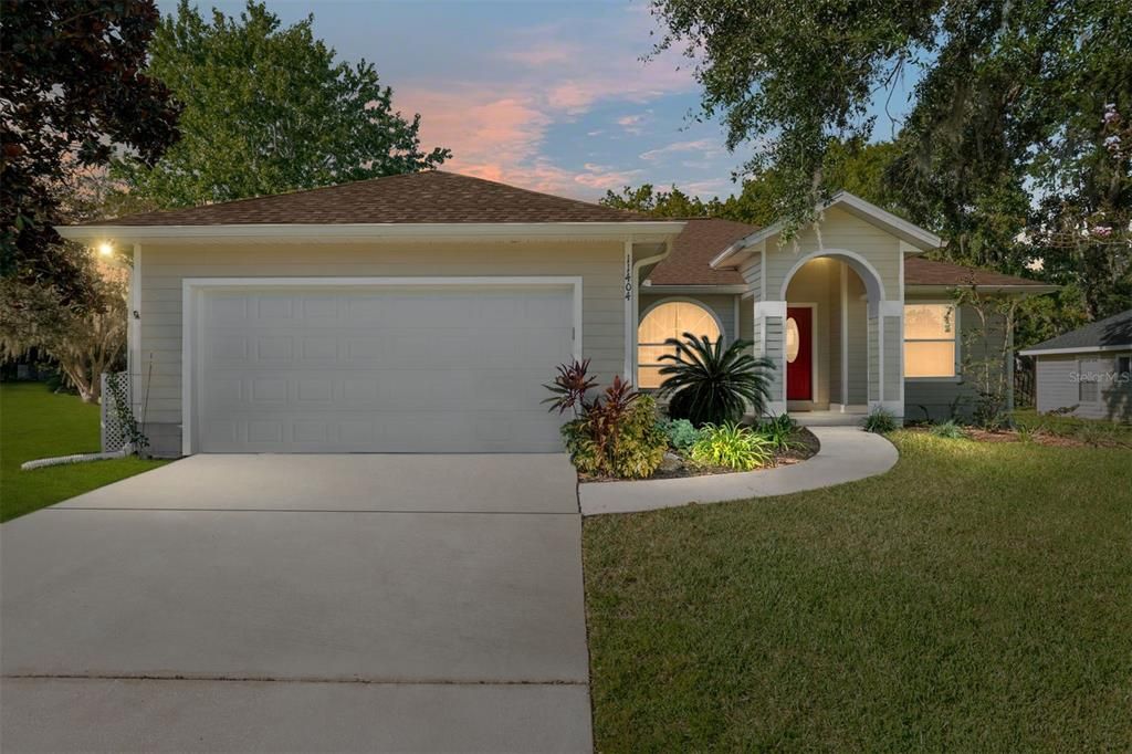 Recently Sold: $320,000 (3 beds, 2 baths, 1535 Square Feet)