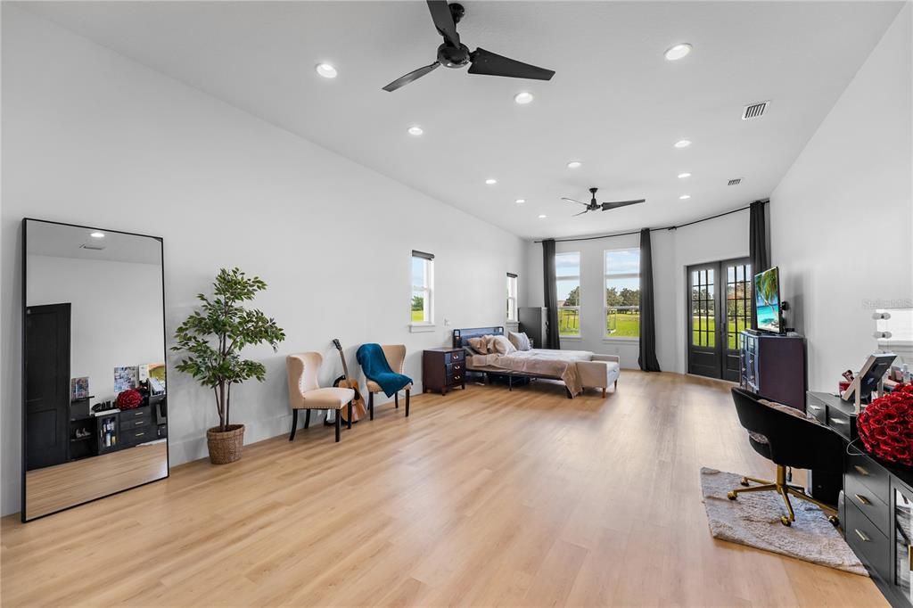 待售: $1,650,000 (7 贝兹, 5 浴室, 5566 平方英尺)