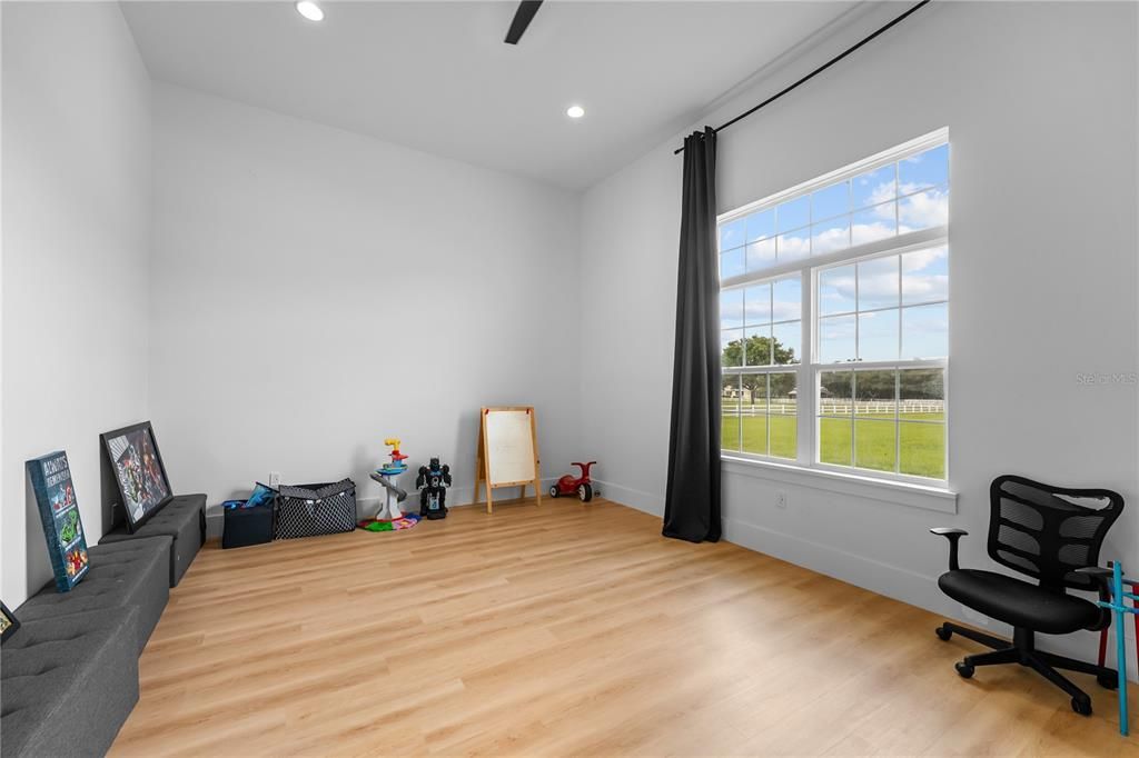 待售: $1,650,000 (7 贝兹, 5 浴室, 5566 平方英尺)