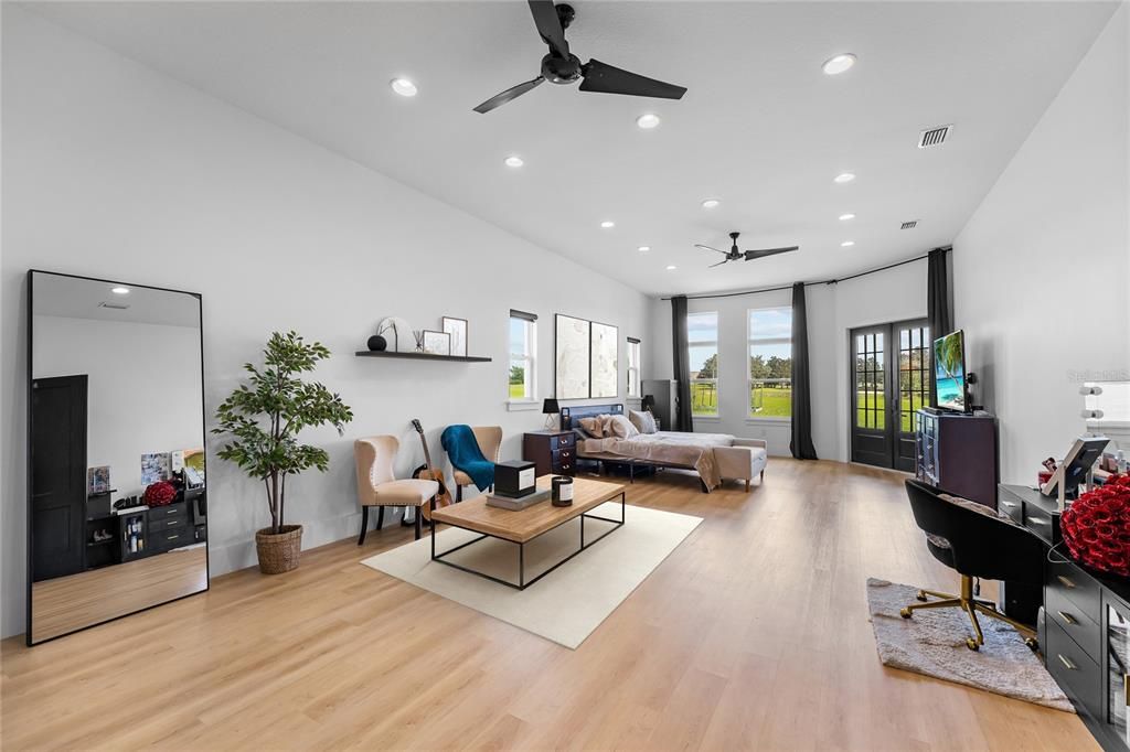 待售: $1,650,000 (7 贝兹, 5 浴室, 5566 平方英尺)