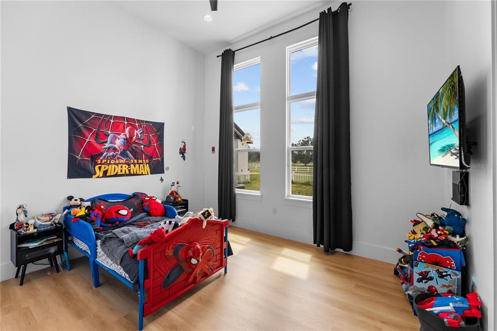 待售: $1,650,000 (7 贝兹, 5 浴室, 5566 平方英尺)