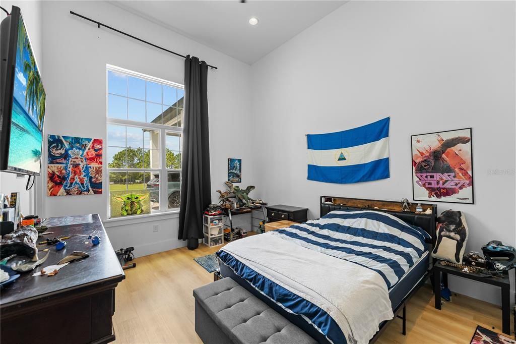 待售: $1,650,000 (7 贝兹, 5 浴室, 5566 平方英尺)