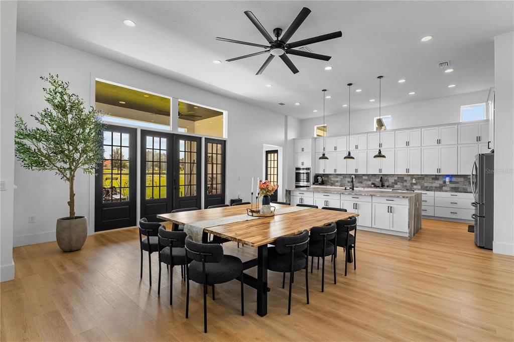 待售: $1,650,000 (7 贝兹, 5 浴室, 5566 平方英尺)