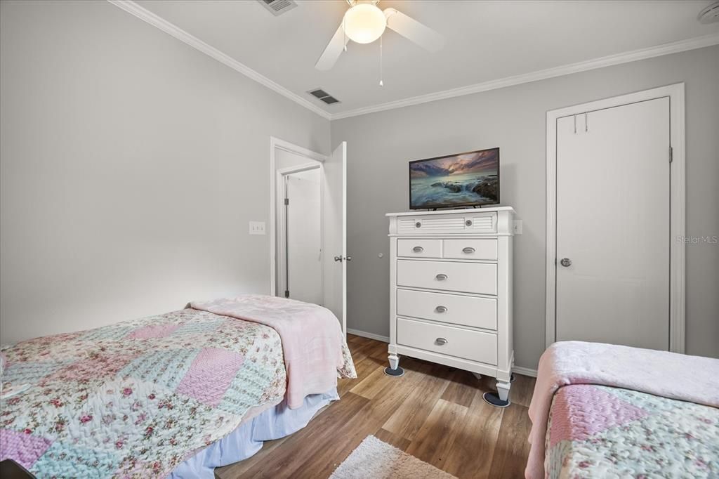 待售: $263,900 (3 贝兹, 2 浴室, 1560 平方英尺)