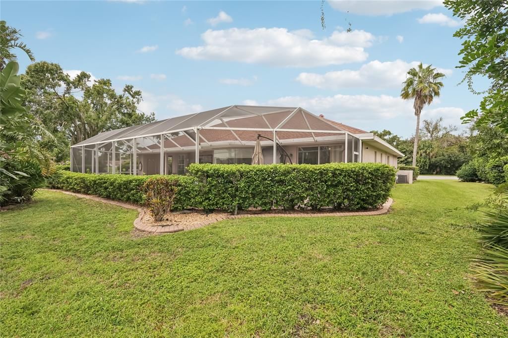 合同活跃: $615,000 (3 贝兹, 2 浴室, 2431 平方英尺)