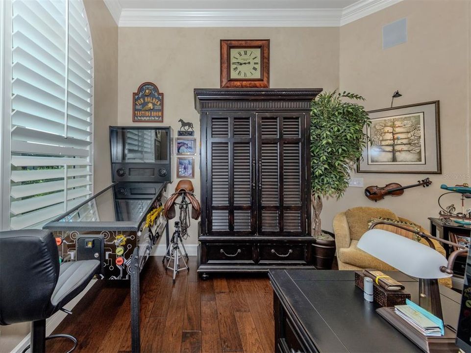 Active With Contract: $1,100,000 (3 beds, 2 baths, 2601 Square Feet)