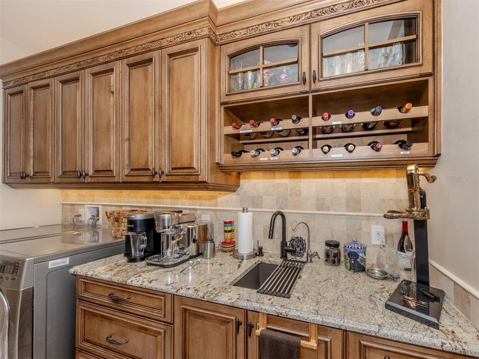 Active With Contract: $1,100,000 (3 beds, 2 baths, 2601 Square Feet)