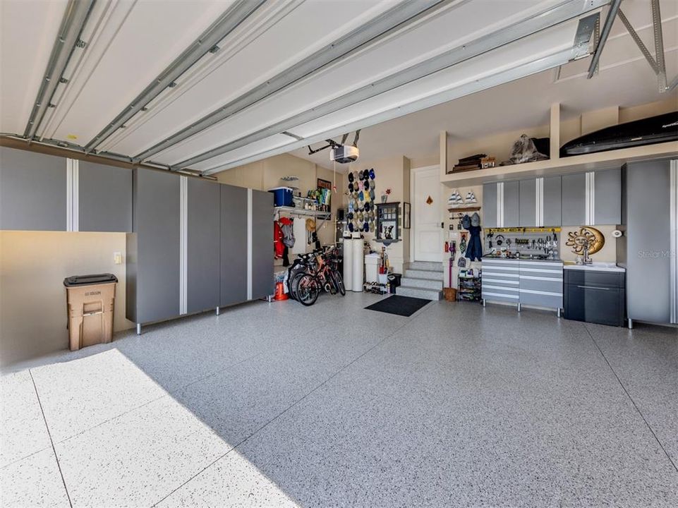 Active With Contract: $1,100,000 (3 beds, 2 baths, 2601 Square Feet)