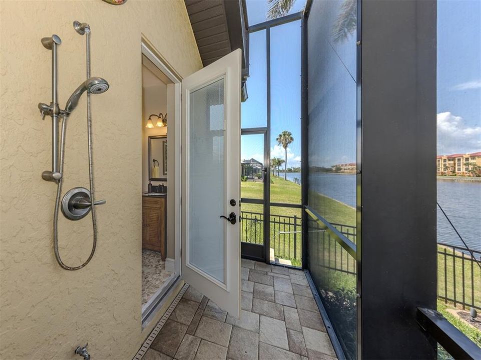 Active With Contract: $1,100,000 (3 beds, 2 baths, 2601 Square Feet)