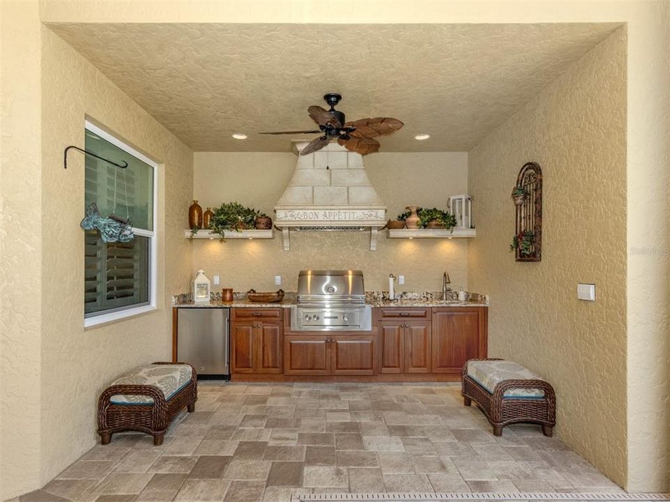 Active With Contract: $1,100,000 (3 beds, 2 baths, 2601 Square Feet)